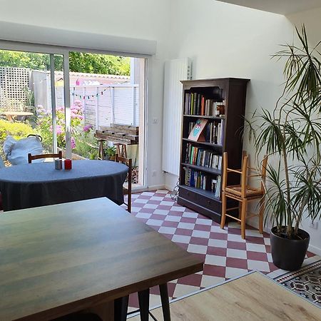 Chambre Privee Chez L'Habitant En Colocation Dans Agreable Maison Avec Jardin - A Private Room In A Shared House With Garden Bordeaux Exterior photo