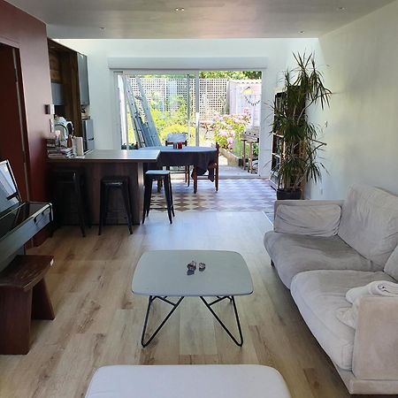 Chambre Privee Chez L'Habitant En Colocation Dans Agreable Maison Avec Jardin - A Private Room In A Shared House With Garden Bordeaux Exterior photo